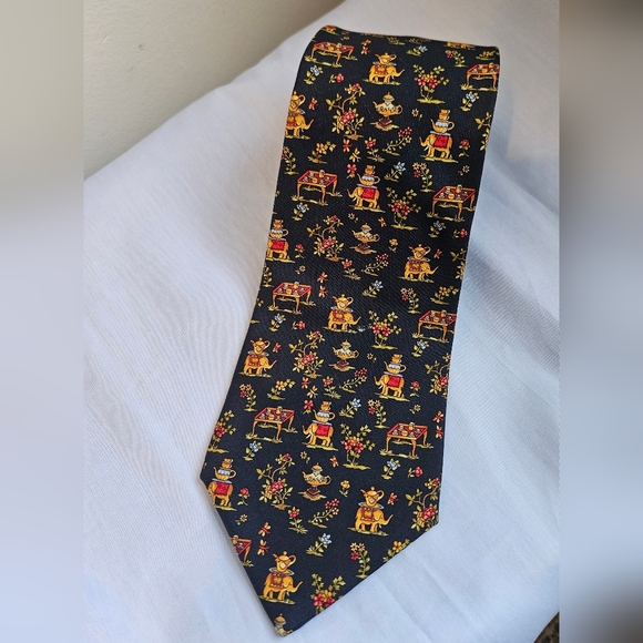 Salvatore Ferragamo mens navy blue and gold Elephant tie - Picture 10 of 10